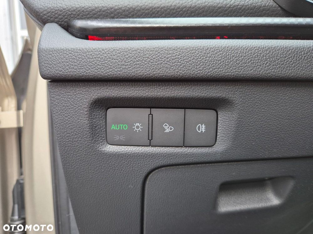 Skoda Octavia 1.5 TSI mHEV Sportline DSG - 23