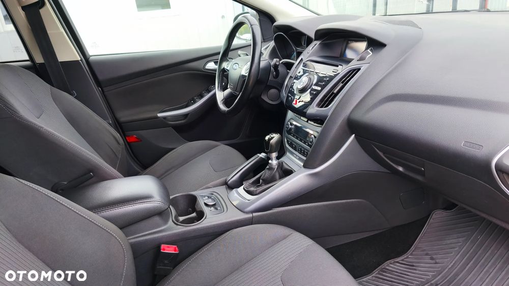 Ford Focus Turnier 1.6 EcoBoost Start-Stopp-System Titanium - 27