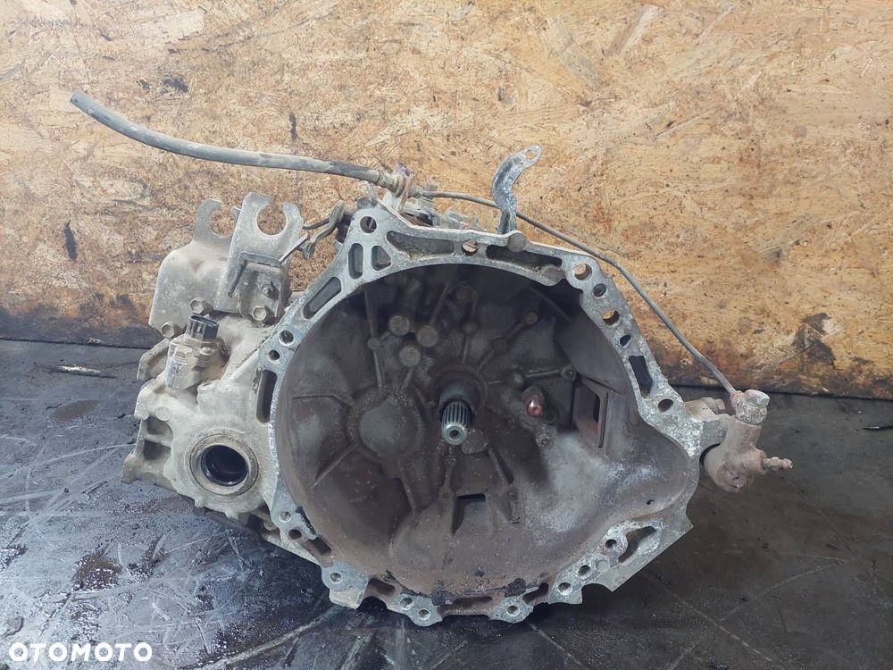 SKRZYNIA BIEGÓW TOYOTA YARIS I 1.3 16V MANUAL 5 BIEGÓW - 1