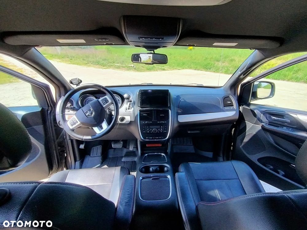 Dodge Grand Caravan - 6