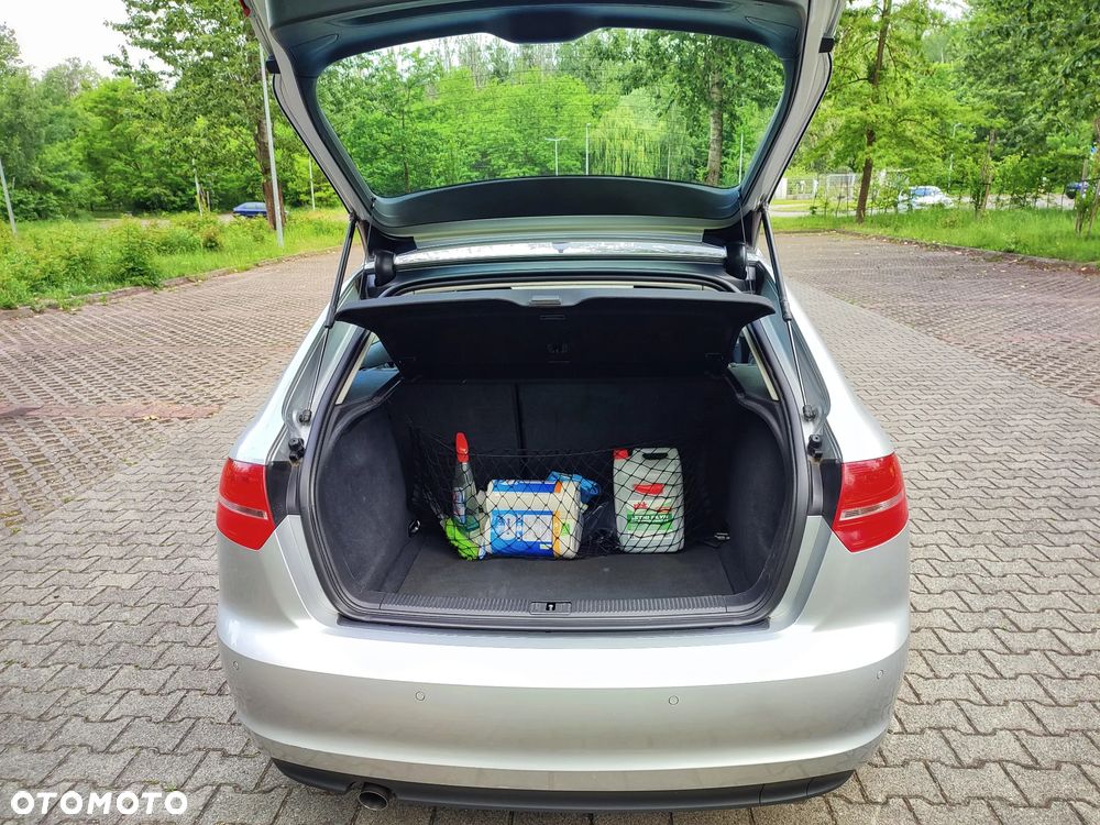 Audi A3 Sportback 2.0 TDI DPF Ambiente - 9
