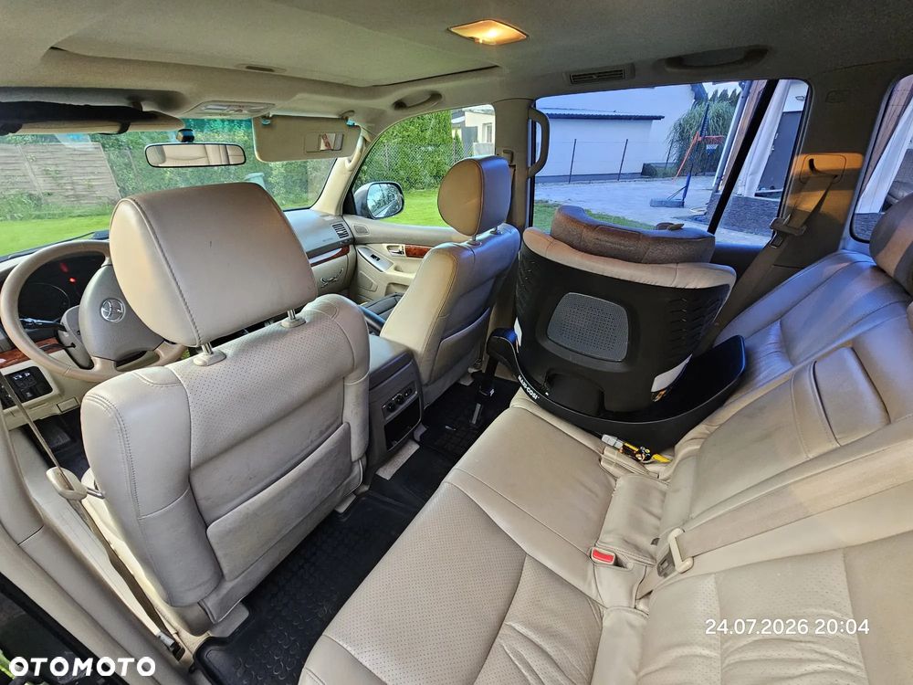 Toyota Land Cruiser - 16