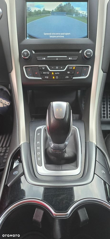 Ford Mondeo 2.0 EcoBoost STart-Stopp Autom Titanium - 23