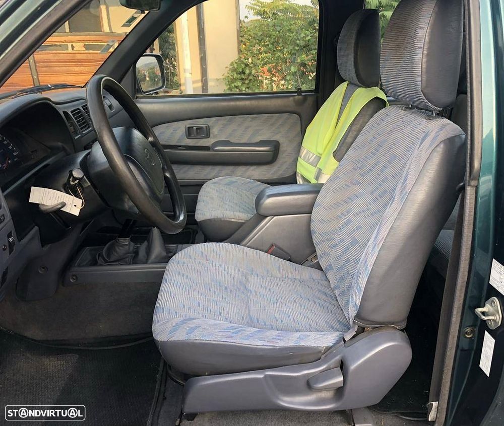 Toyota Hilux 2.4 TD LN110LT XCab - 3