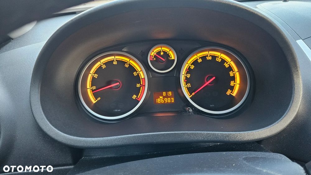 Opel Corsa 1.4 16V Satellite - 27