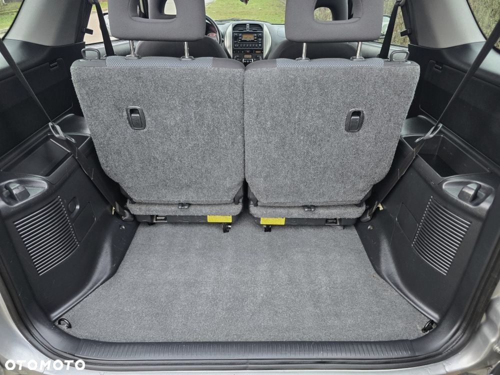 Toyota RAV4 D-4D 4x4 Edition - 13