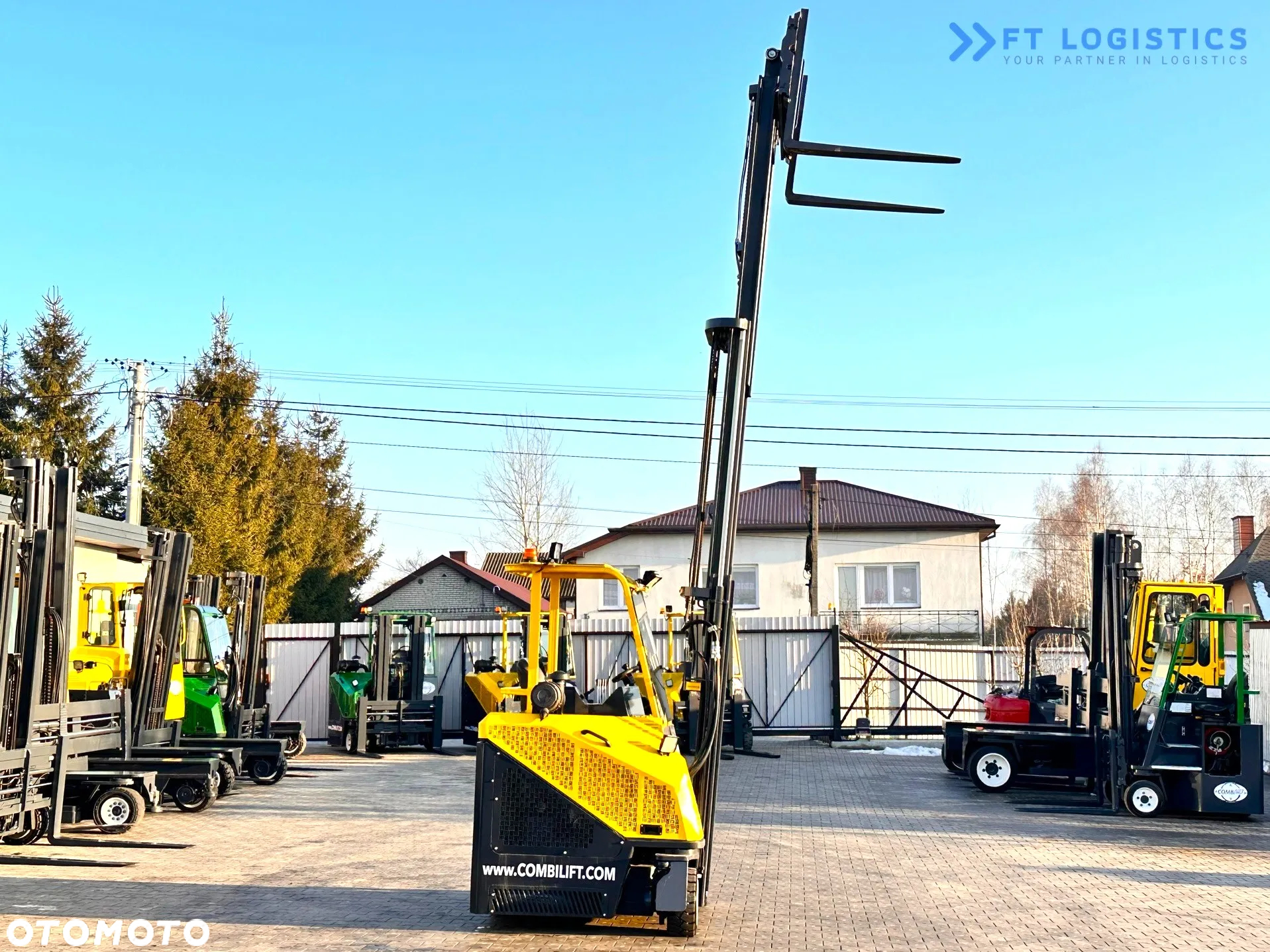 Combilift C3000CB / LPG / TRIPLEX - 4900MM / LPG / WOLNY SKOK / POZYCJONER / PRZESÓW WIDEŁ / JEDYNIE 7454 MTH / JAK NOWY - 15