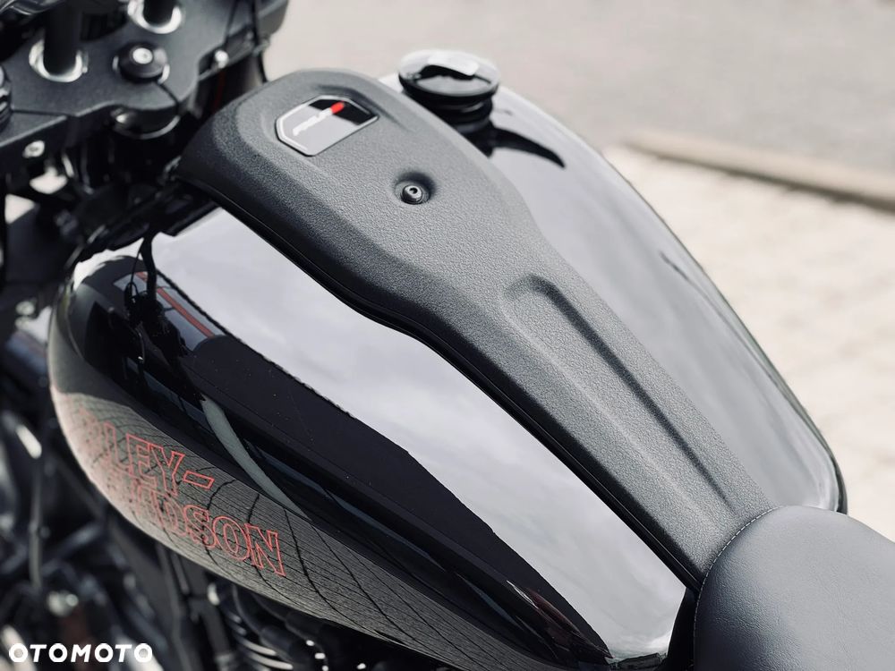 Harley-Davidson Softail Low Rider - 13