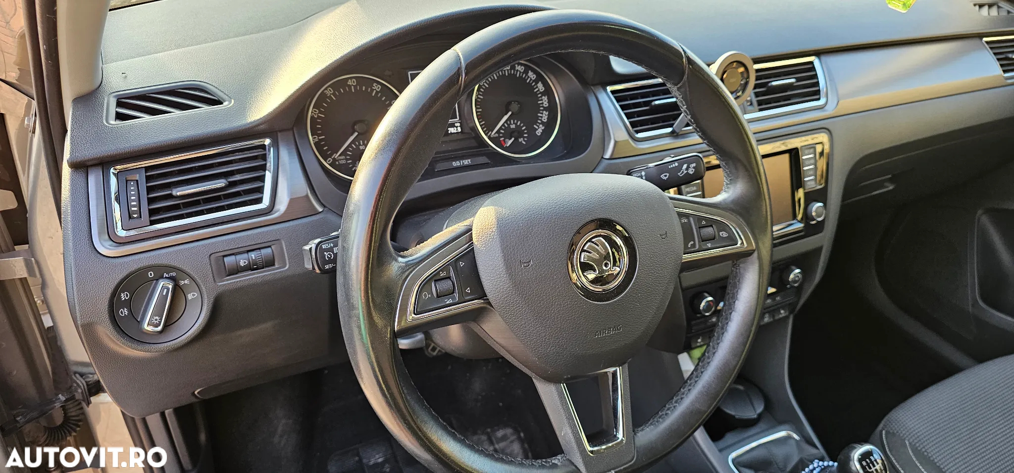Skoda RAPID 1.2 TSI Style - 6