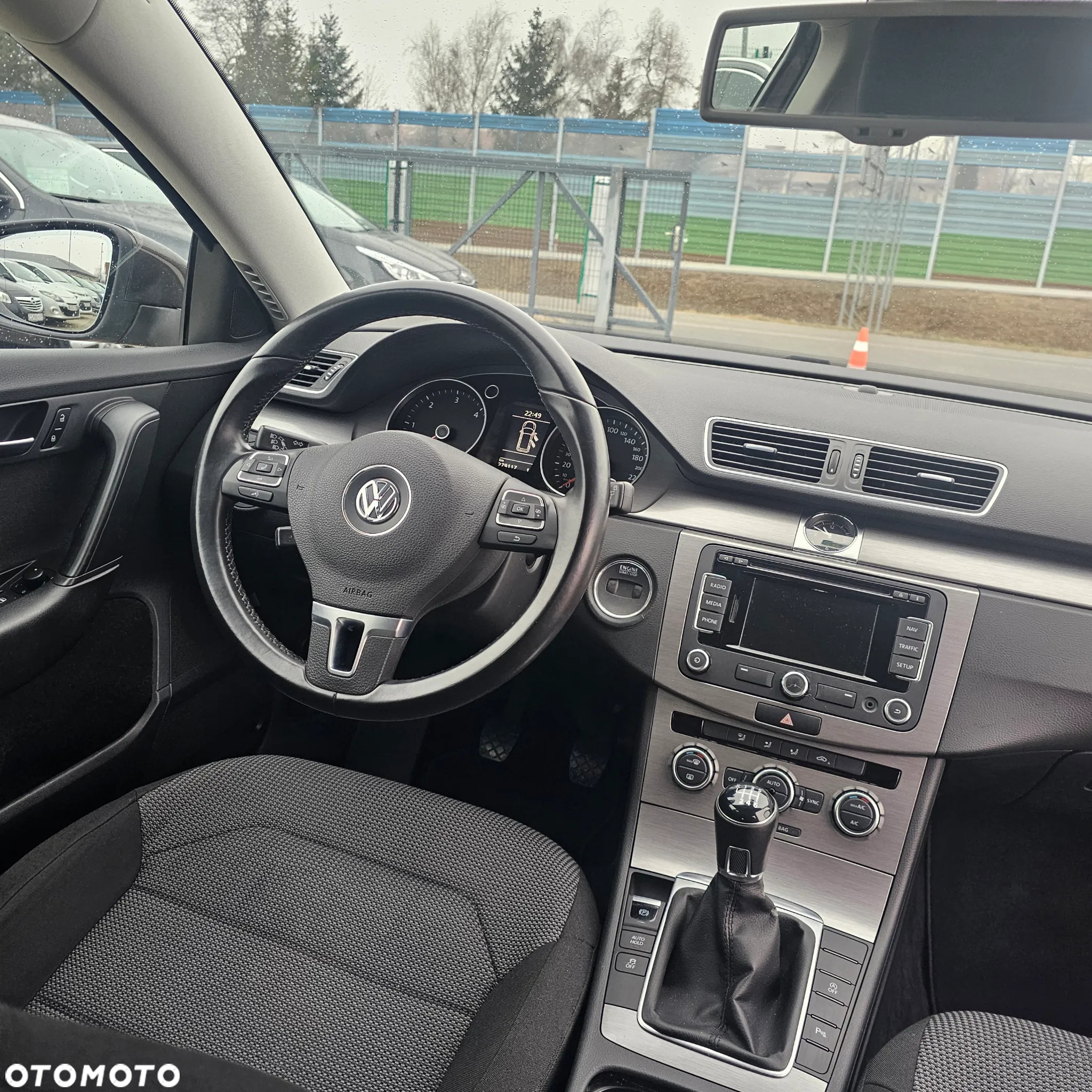 Volkswagen Passat - 24