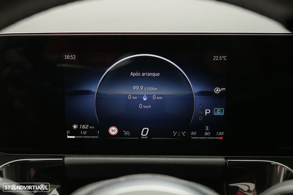 Mercedes-Benz GLA 180 d 8G-DCT - 40