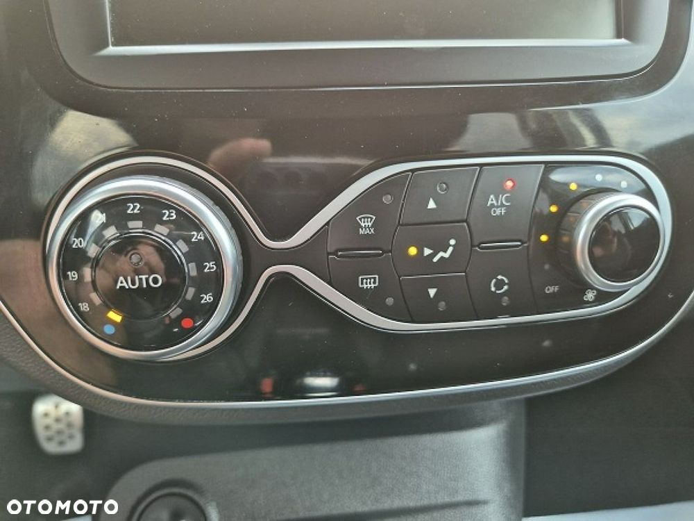 Renault Captur - 32