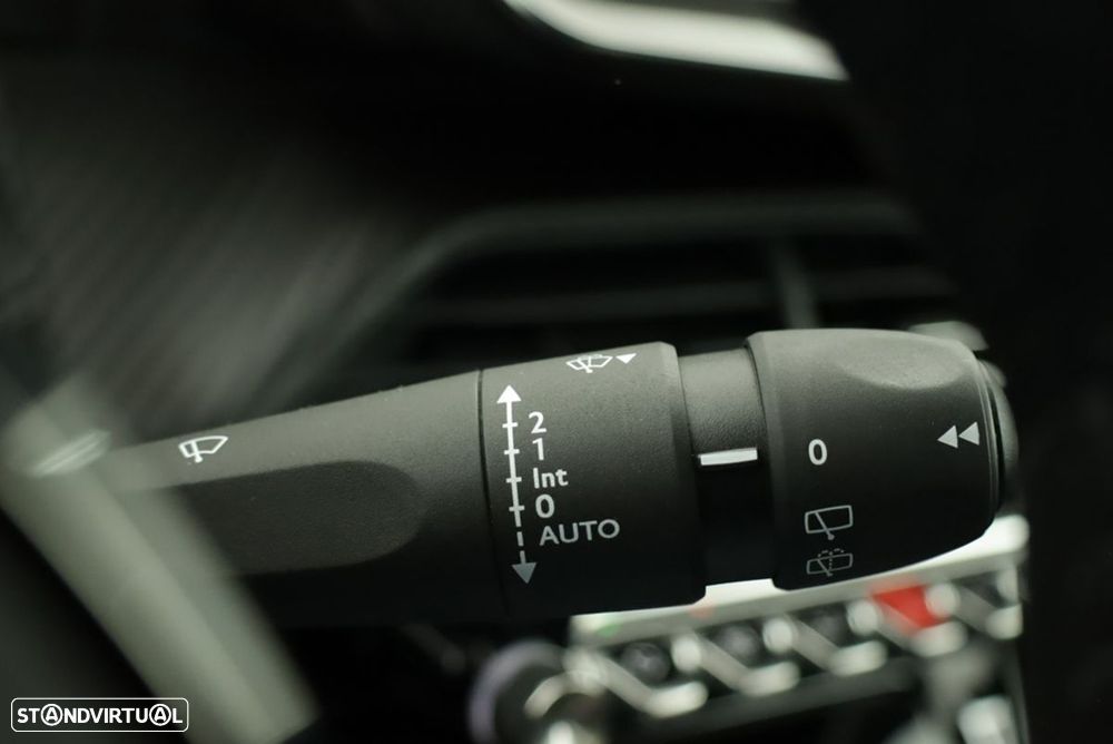 Peugeot 2008 1.2 PureTech Allure - 18