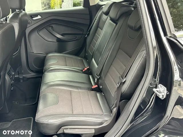 Ford Kuga 2.0 TDCi 2x4 Titanium - 16