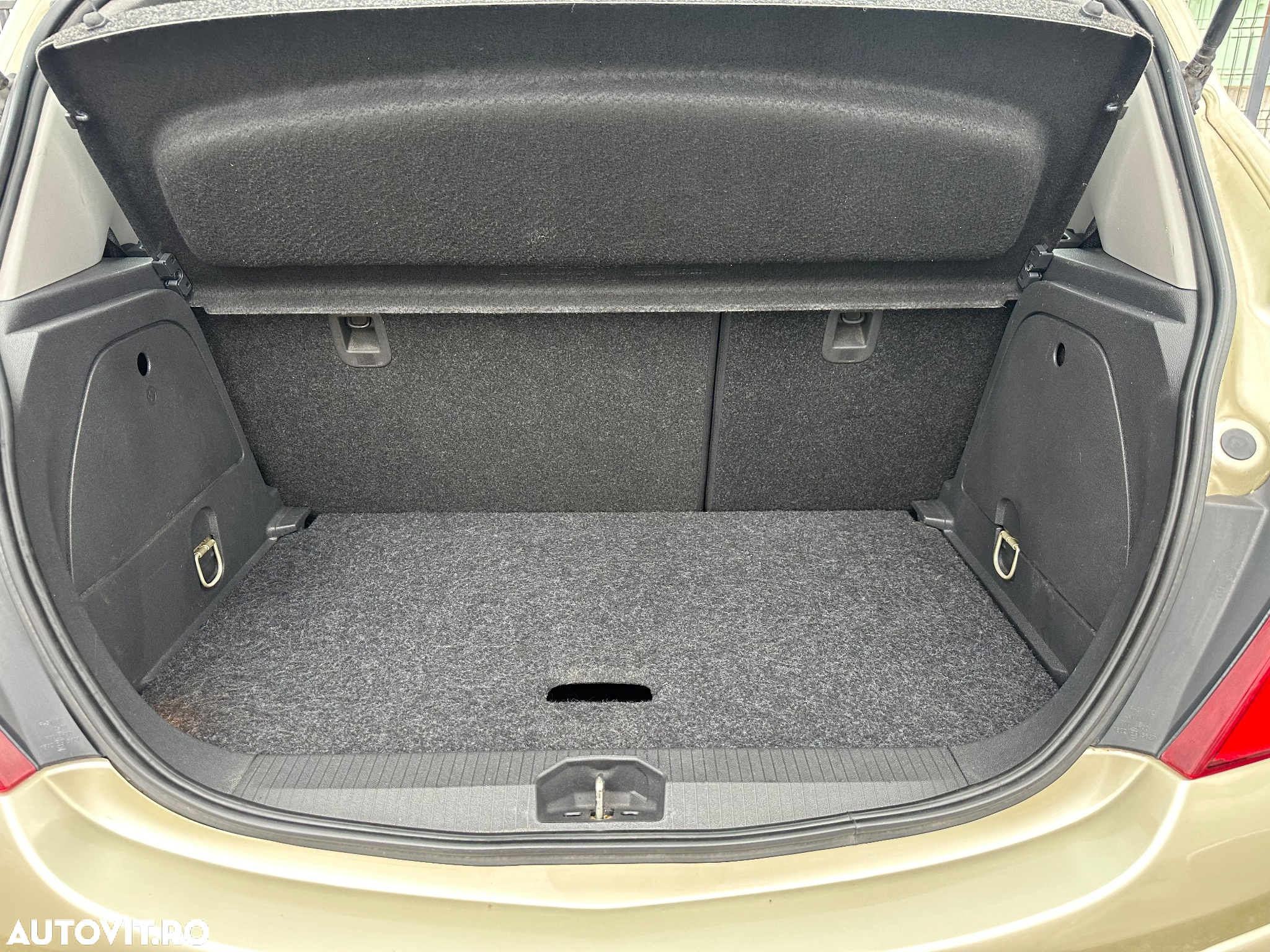 Opel Corsa 1.4i Aut Cosmo - 18