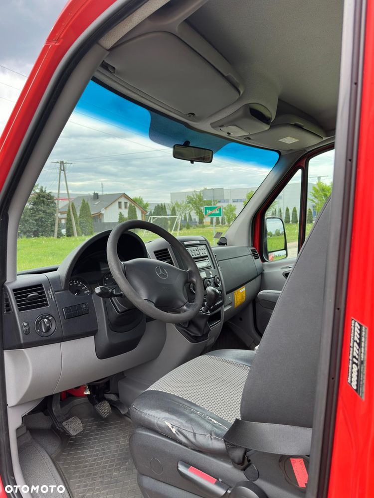 Mercedes-Benz Sprinter - 8