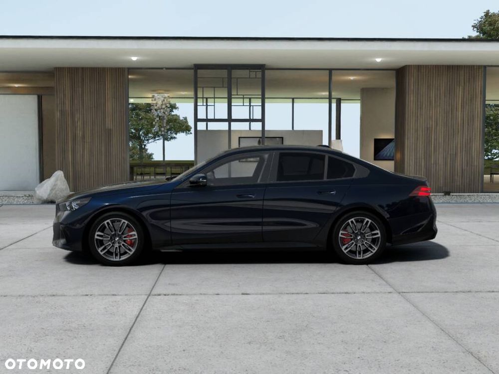 BMW Seria 5 520d xDrive mHEV M Sport - 2