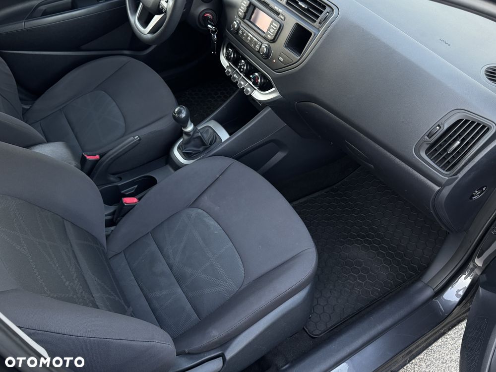 Kia Rio 1.2 Dream Team Edition - 18