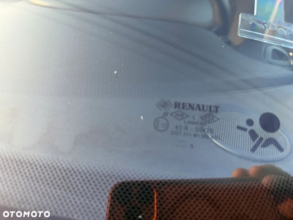 Renault Clio 1.2 16V 75 Life - 22