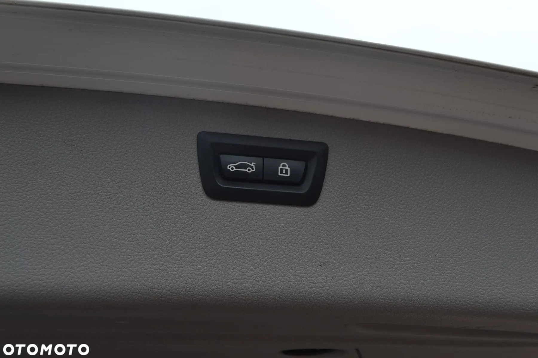 BMW Seria 3 320d Touring Luxury Line - 12