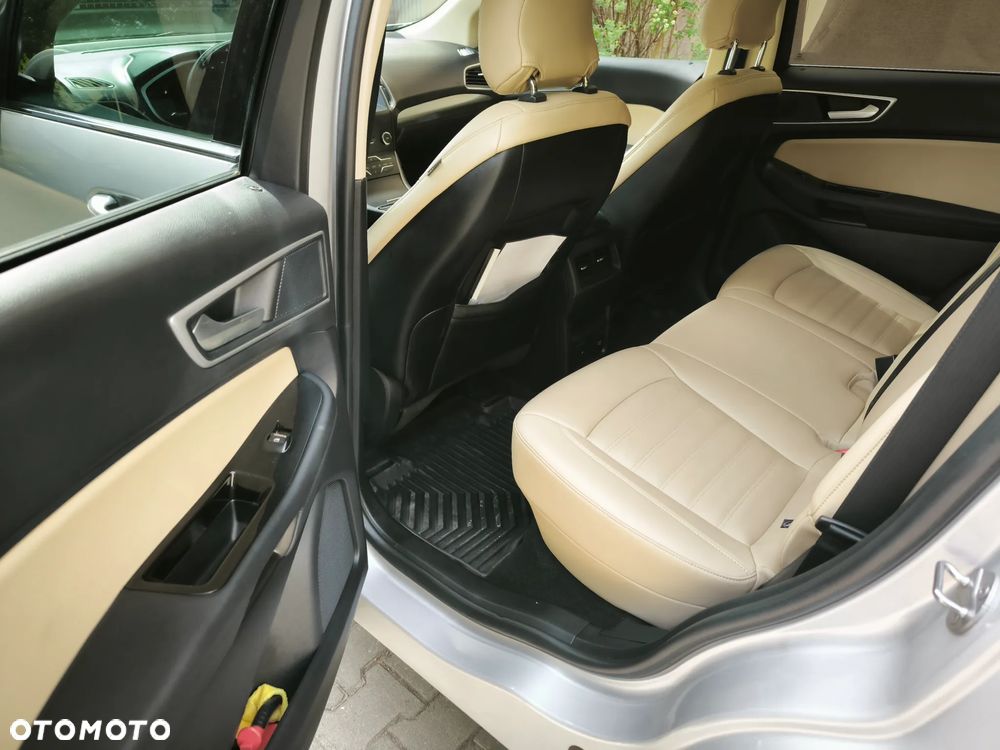 Ford Edge - 15