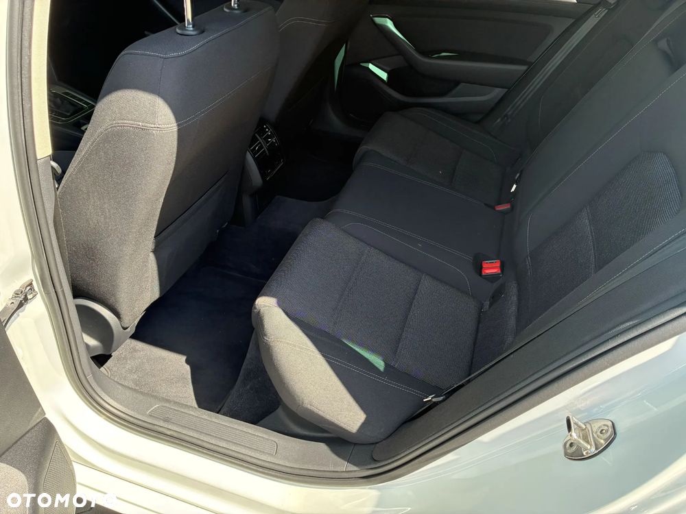 Volkswagen Passat 2.0 TDI BMT Comfortline DSG7 - 25