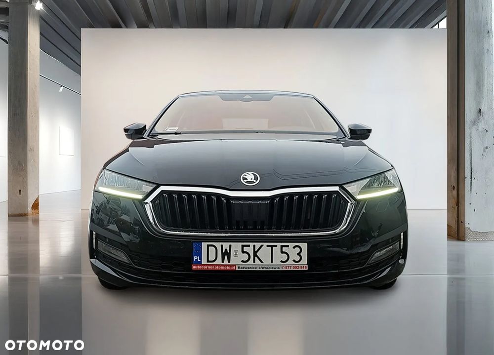 Skoda Octavia 2.0 TDI Ambition DSG - 8