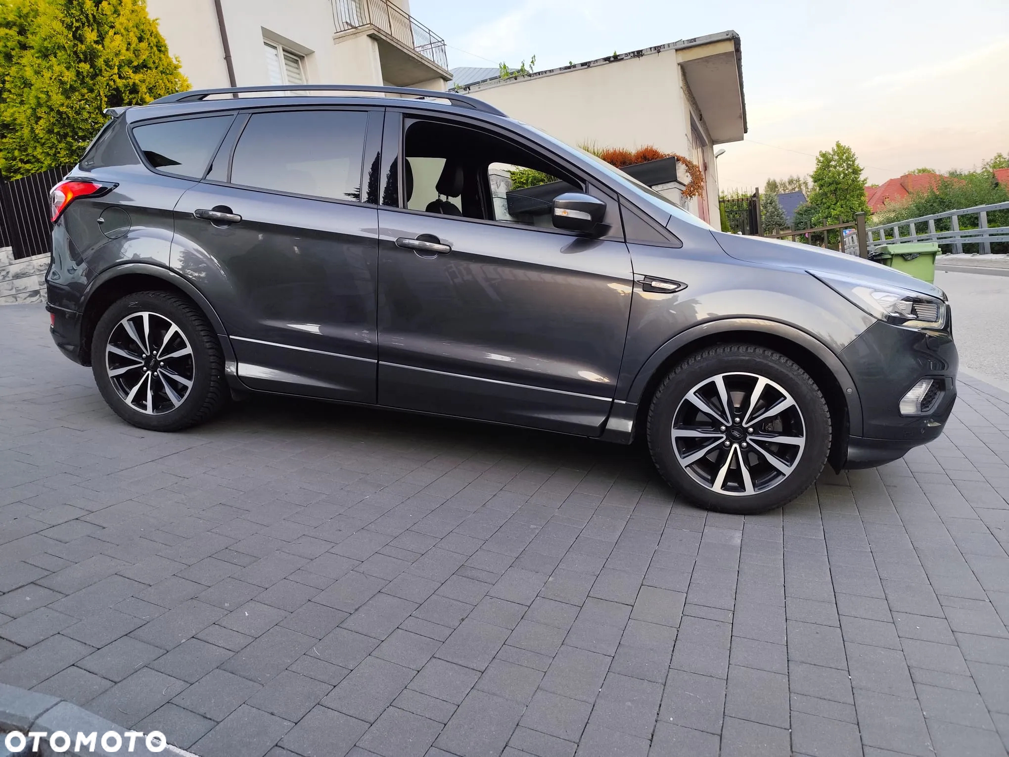 Ford Kuga 1.5 EcoBoost 4x4 ST-Line - 3