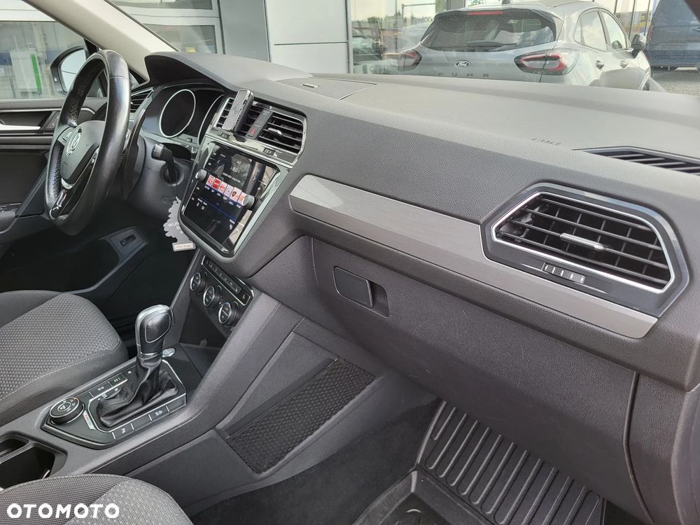 Volkswagen Tiguan Allspace 2.0 TSI 4Mot Comfortline DSG 7os - 28