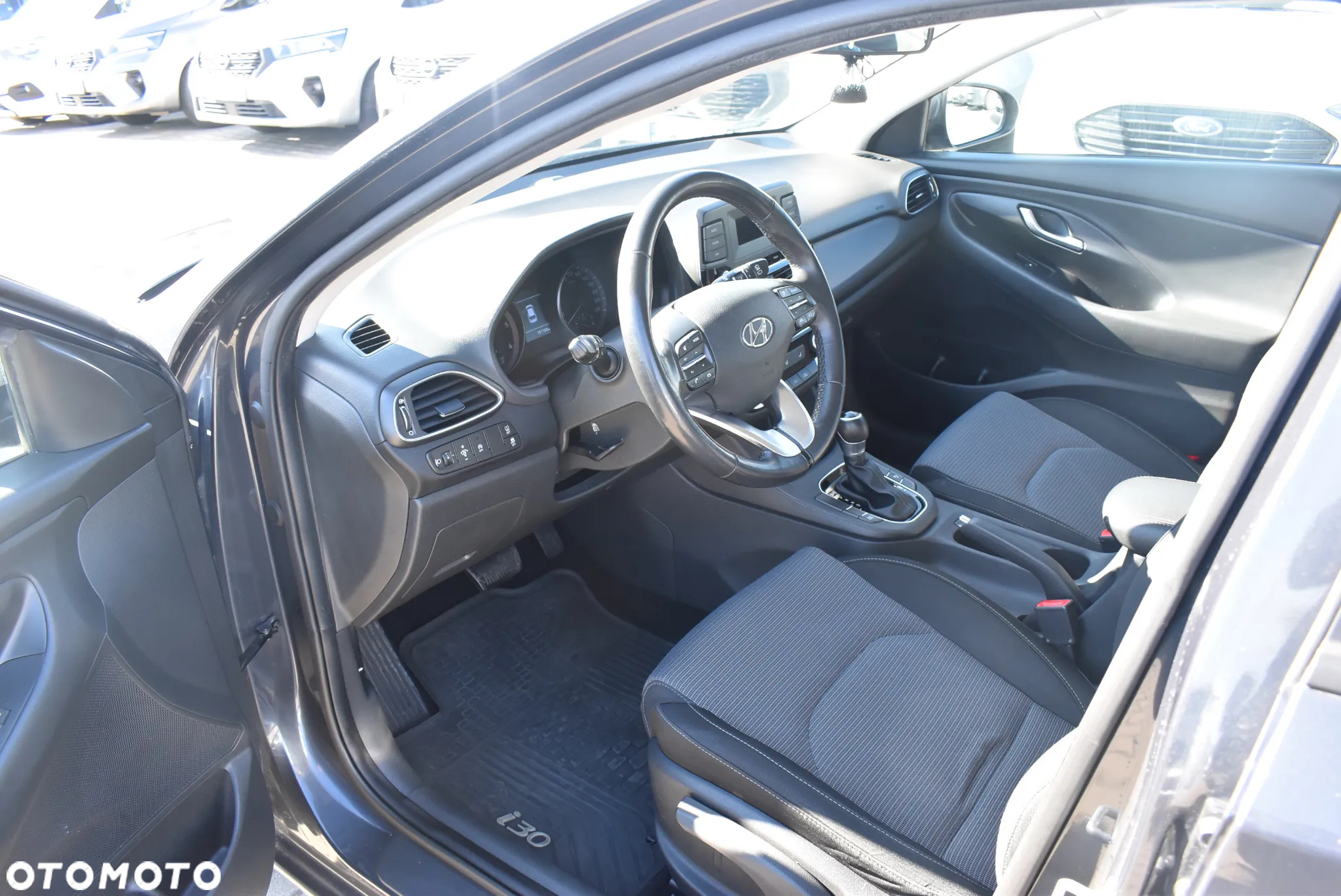 Hyundai i30 1.6 D Classic + DCT - 9