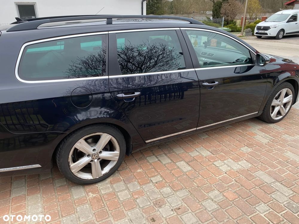 Volkswagen Passat - 12