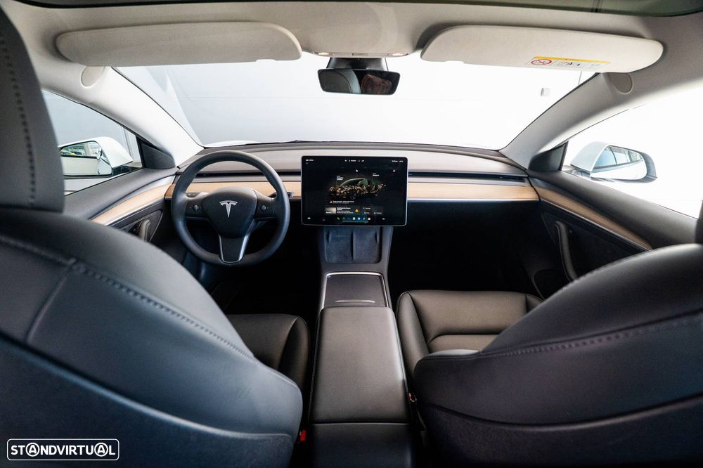 Tesla Model 3 - 14