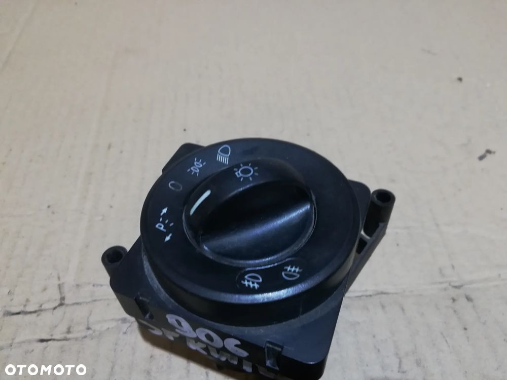 PRZEŁĄCZNIK ŚWIATEŁ 906 ORG A9065450704 Mercedes-Benz Sprinter - 1