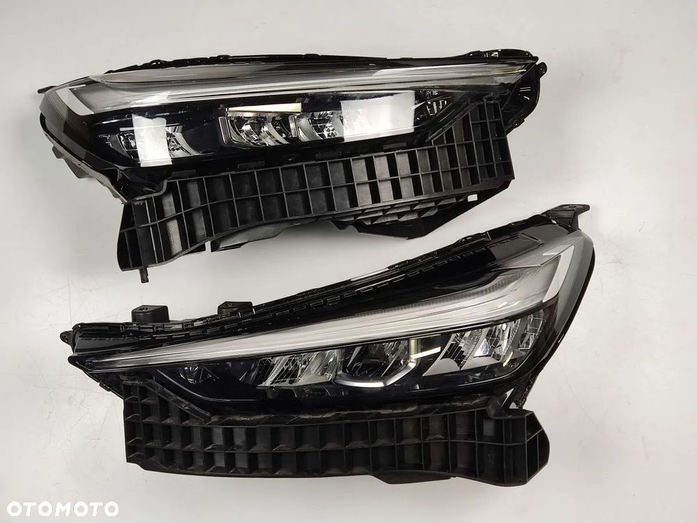 HONDA HR-V od 2021r Lampa Przód Prawa i Lewa Full Led - 2
