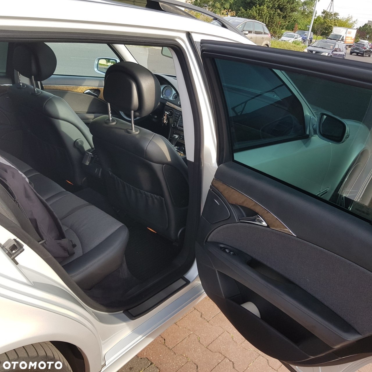 Mercedes-Benz Klasa E 200 T Kompressor Automatik Avantgarde - 21