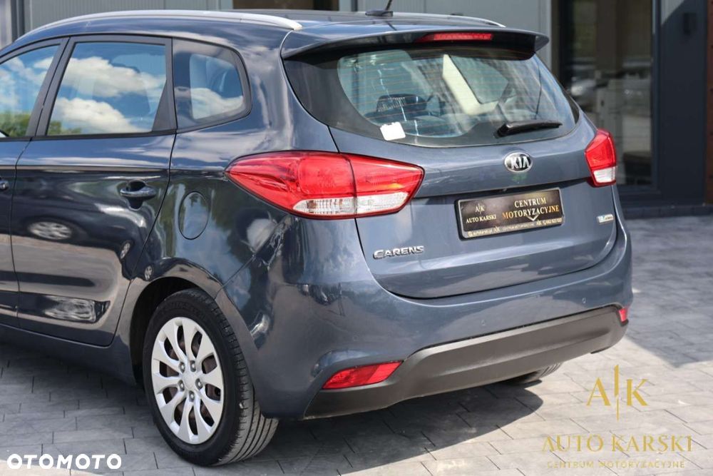 Kia Carens - 12