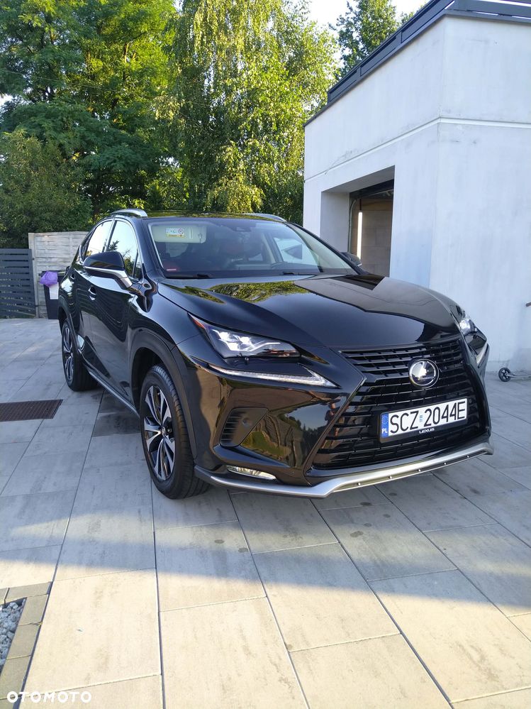 Lexus NX 300h F Impression AWD - 1