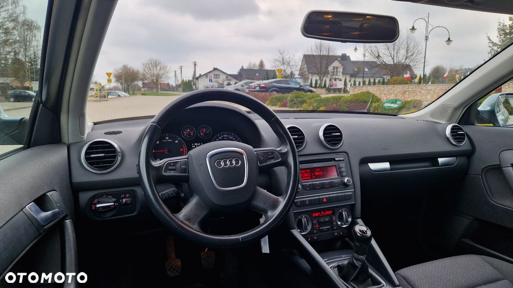 Audi A3 Sportback 1.6 TDI DPF Attraction - 35