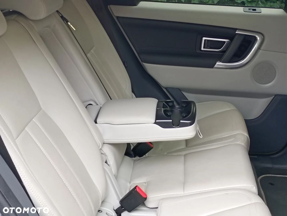 Land Rover Discovery Sport - 25