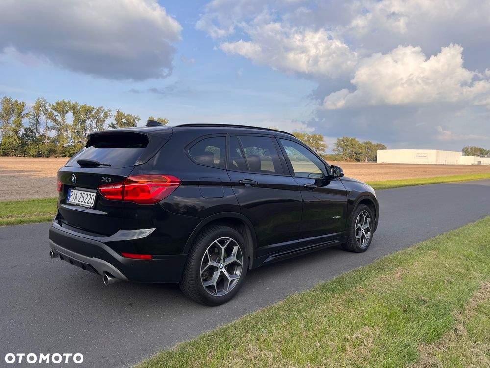 BMW X1 xDrive20d xLine - 4