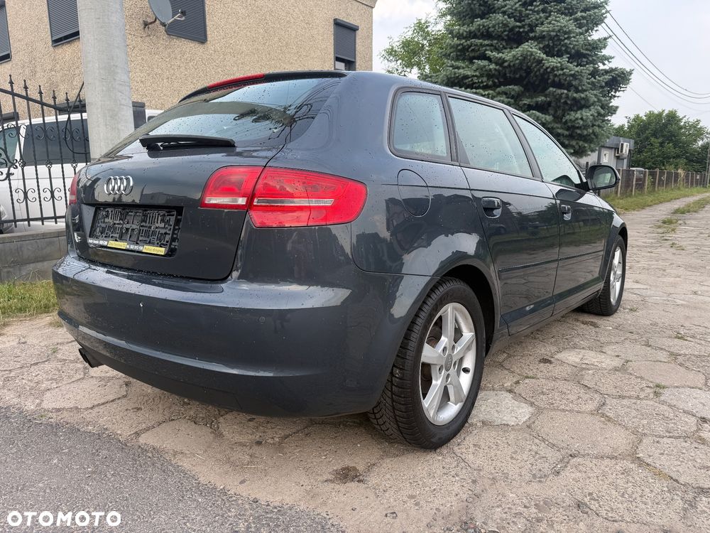 Audi A3 Sportback 1.4 TFSI S tronic Attraction - 9