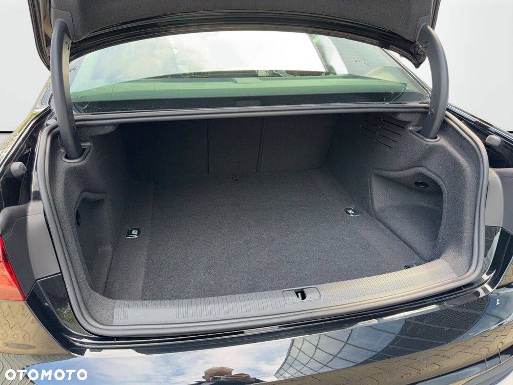 Audi A4 Limousine - 34
