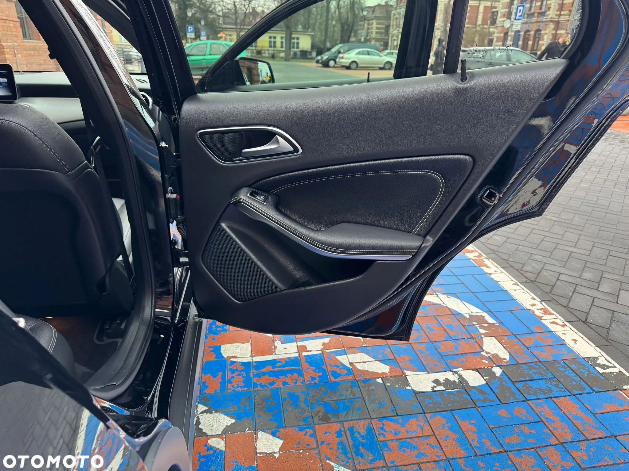 Mercedes-Benz GLA 250 7G-DCT Style - 29