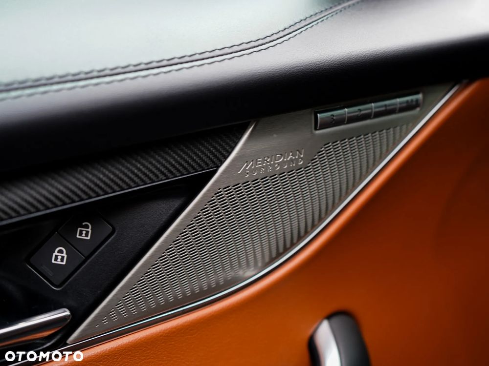 Jaguar F-Pace 5.0 V8 P550 AWD SVR - 13