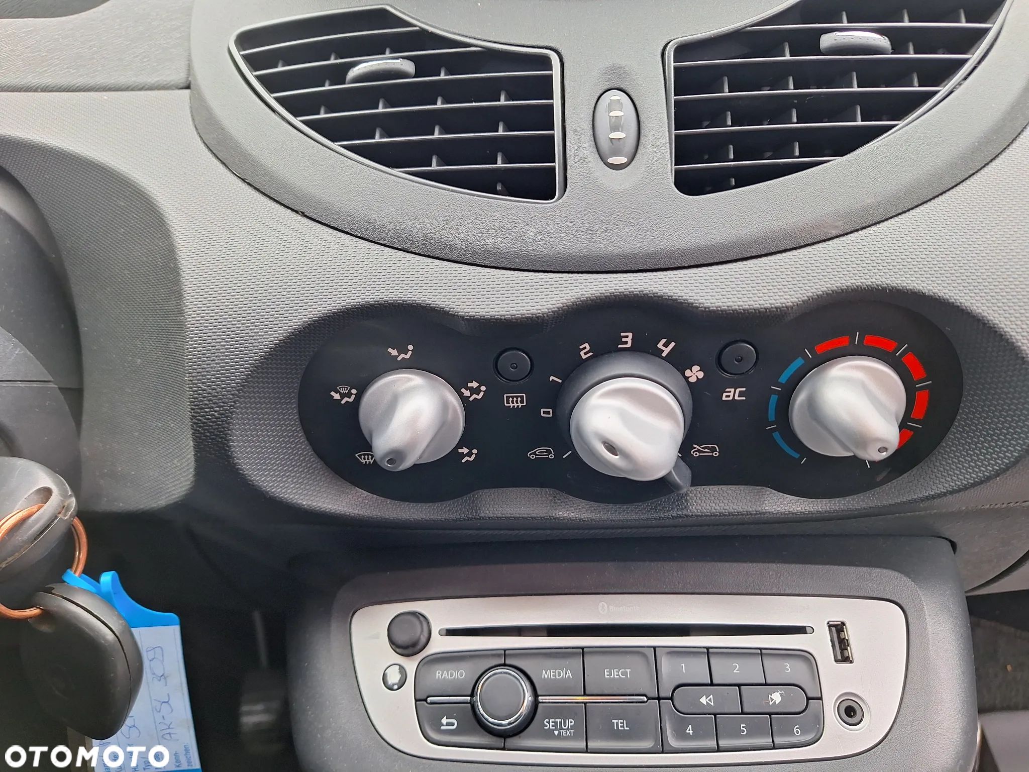 renault twingo  II 10-14 LIFT 2014 r. panel nawiewu klimatyzacji  EU - 1