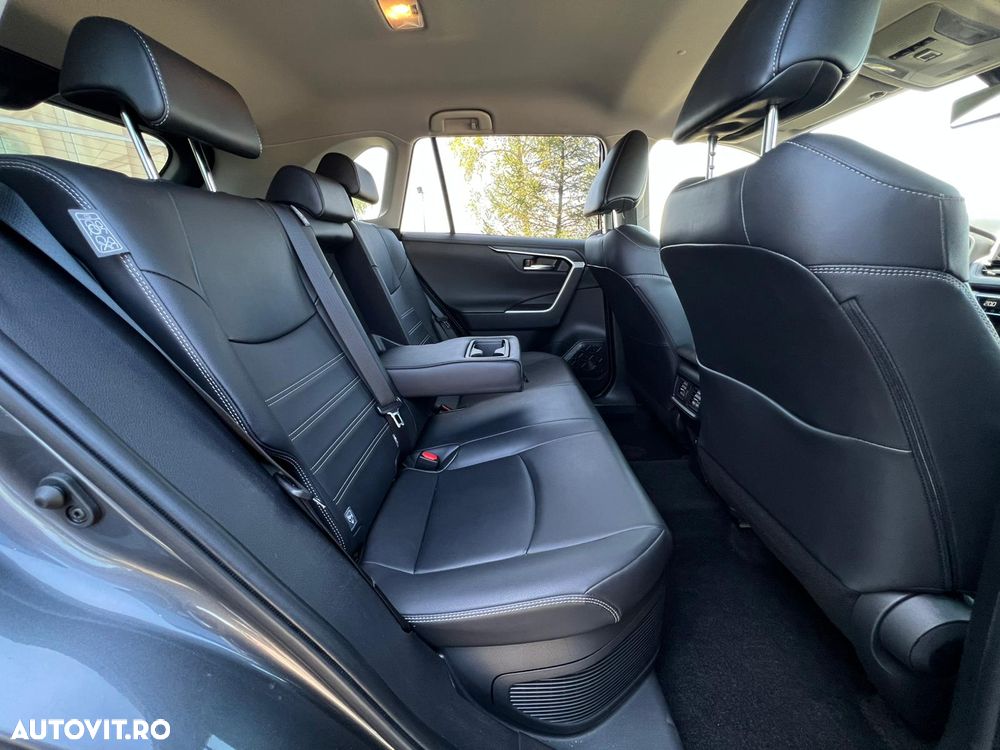 Toyota RAV4 2.5 VVT-iE 4x4 Luxury - 12