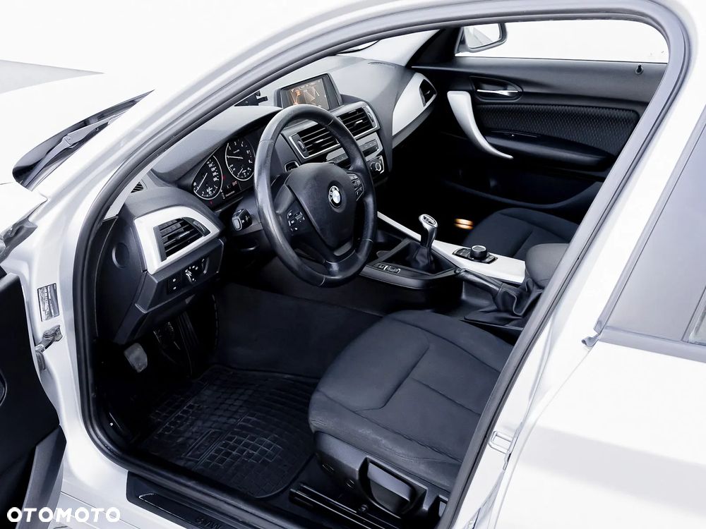 BMW Seria 1 - 29