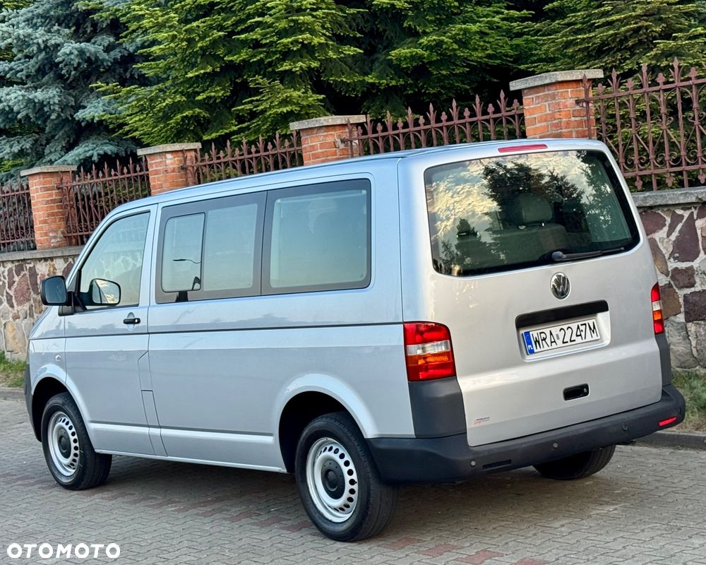 Volkswagen Caravelle - 5