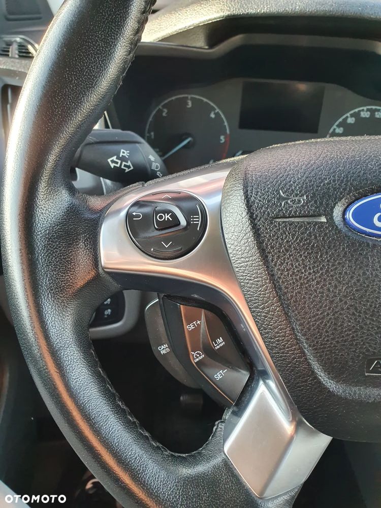 Ford Connect - 32
