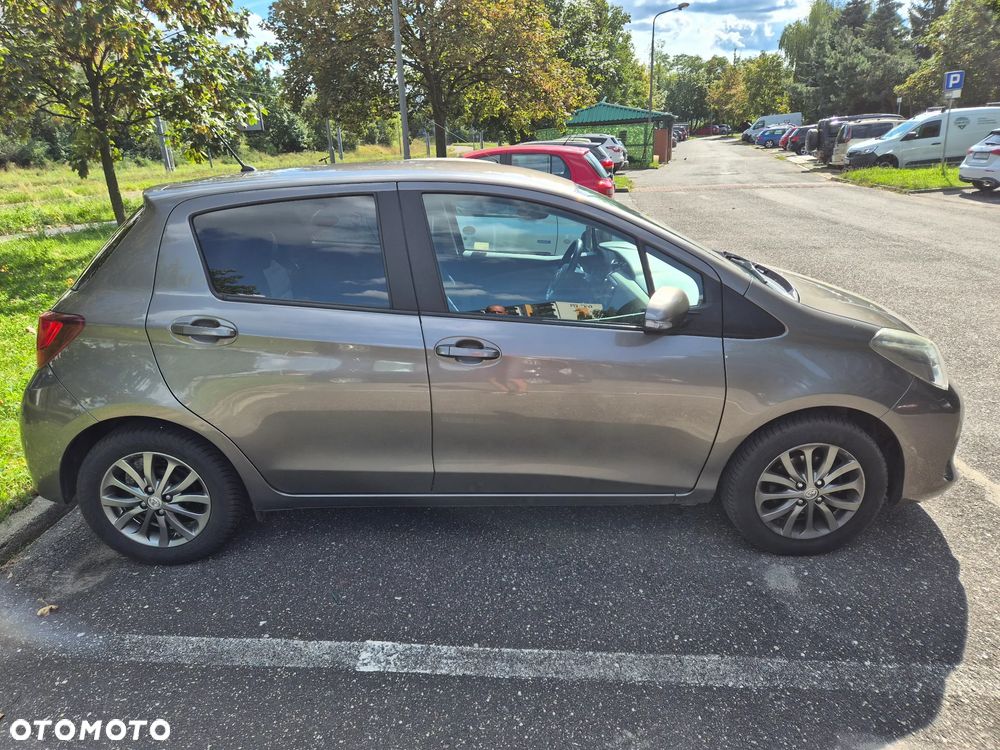 Toyota Yaris 1.33 Premium - 4